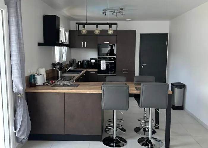 Au Calme Surequipee 3 Ch 9p Maxi *